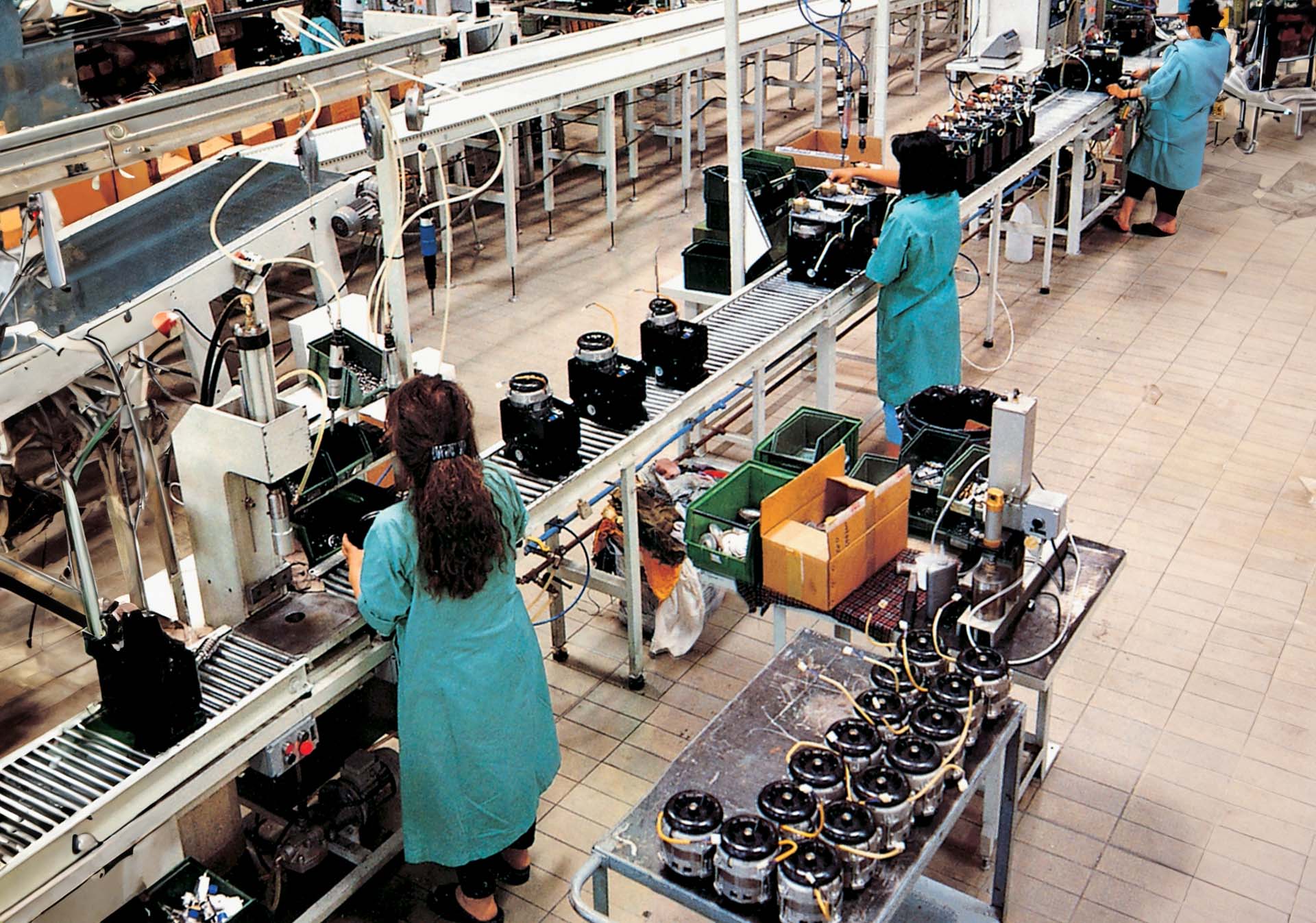 The history of FAAC: 1975