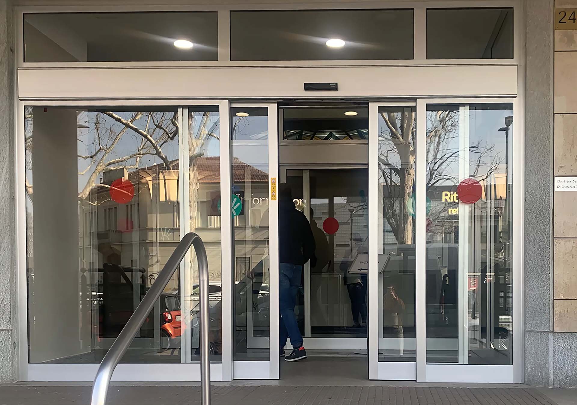 FAAC AIRSLIDE Sliding Door with Built-in Air Curtain