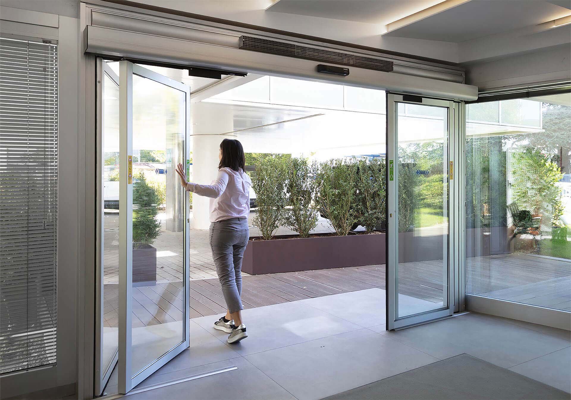 FAAC AIRSLIDE Sliding Door with Built-in Air Curtain
