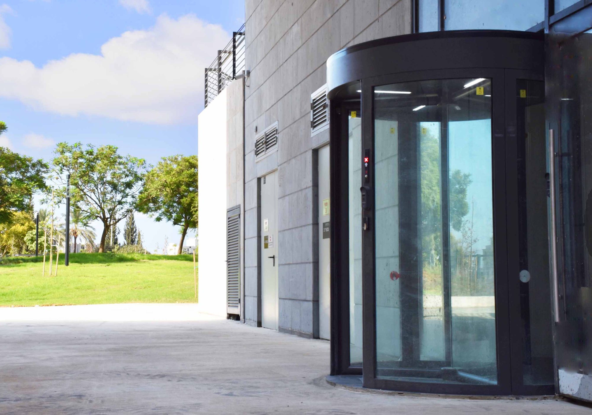 FAAC Automatic Revolving Doors