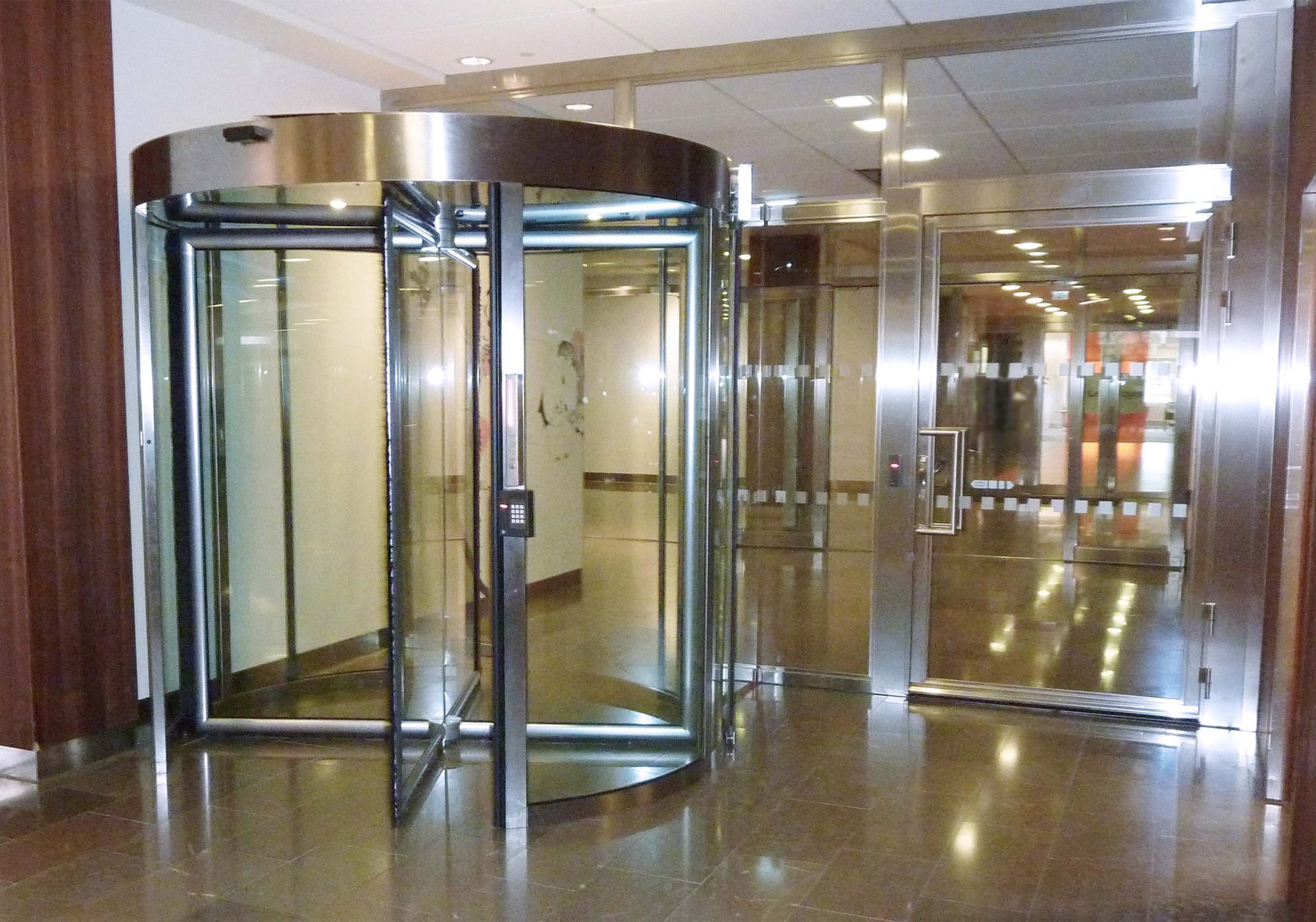CoMETA Co146 Automatic Revolving Door